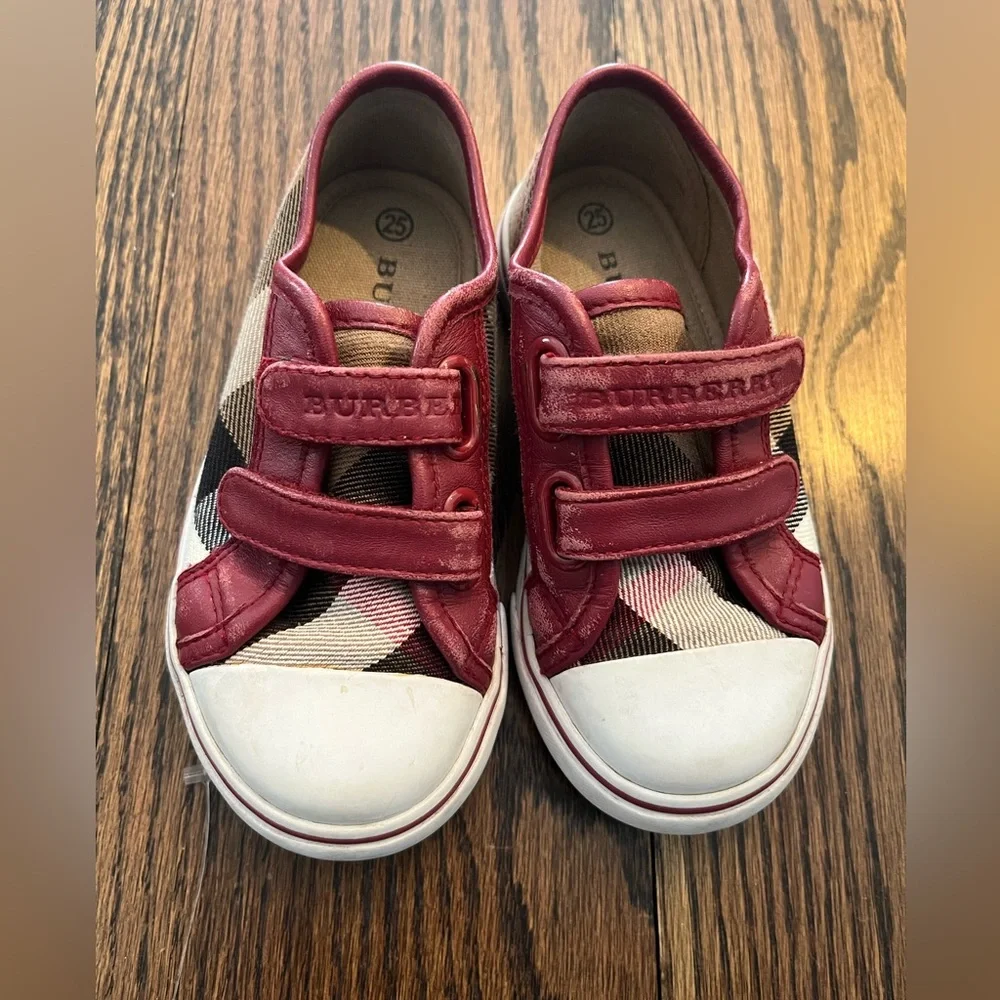 Burberry kids shoes size 25 eu (kids 8.5-9) (see photos for wear)